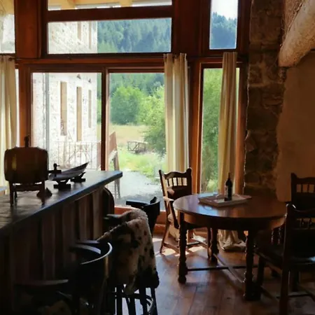 Afgelegen Naast Rivier Omringd Door Bossen In Bergachtige Omgeving Holiday home Saint-Bonnet-le-Chastel
